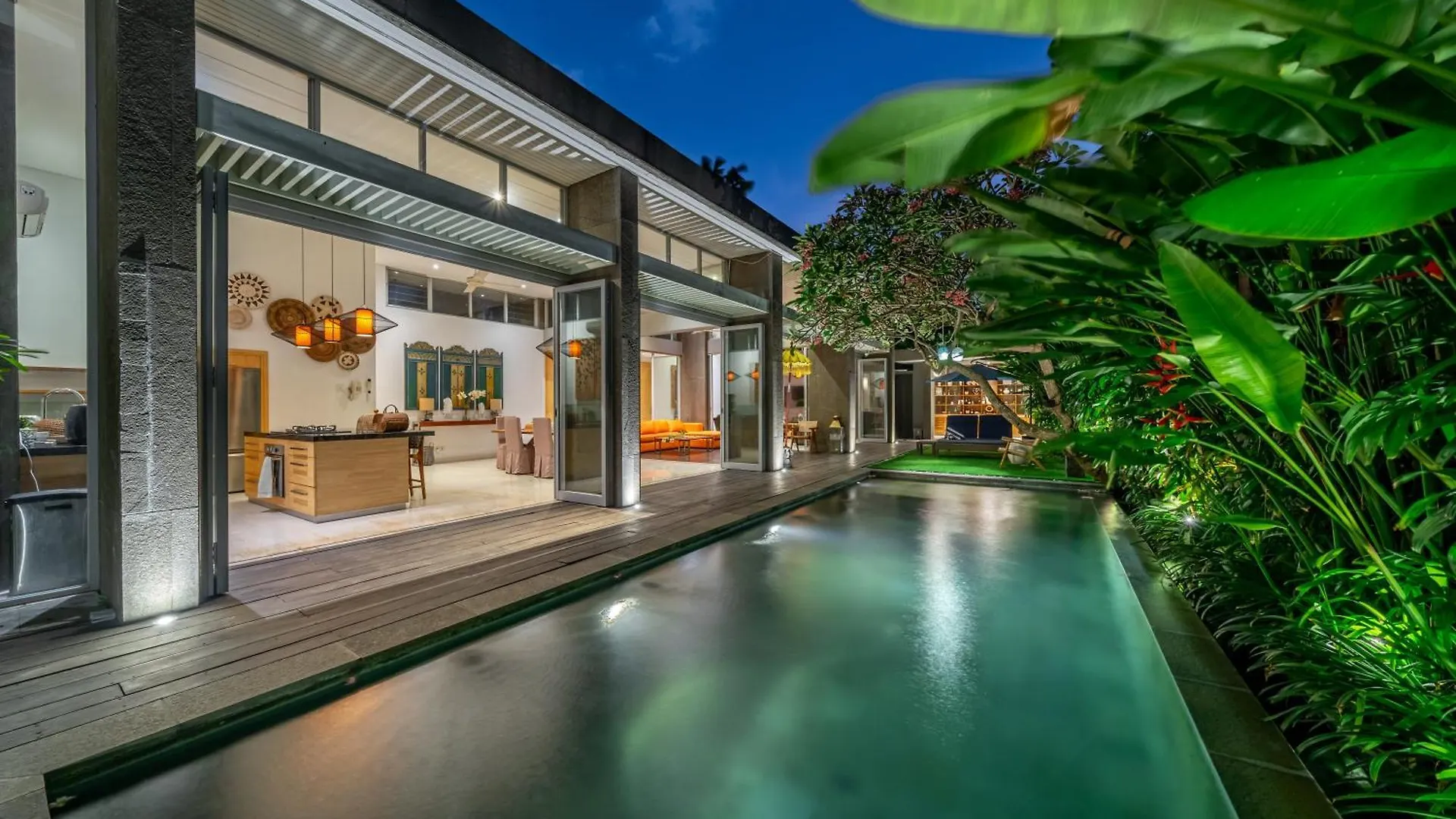 Cozy 3Br Villa In Central Seminyak