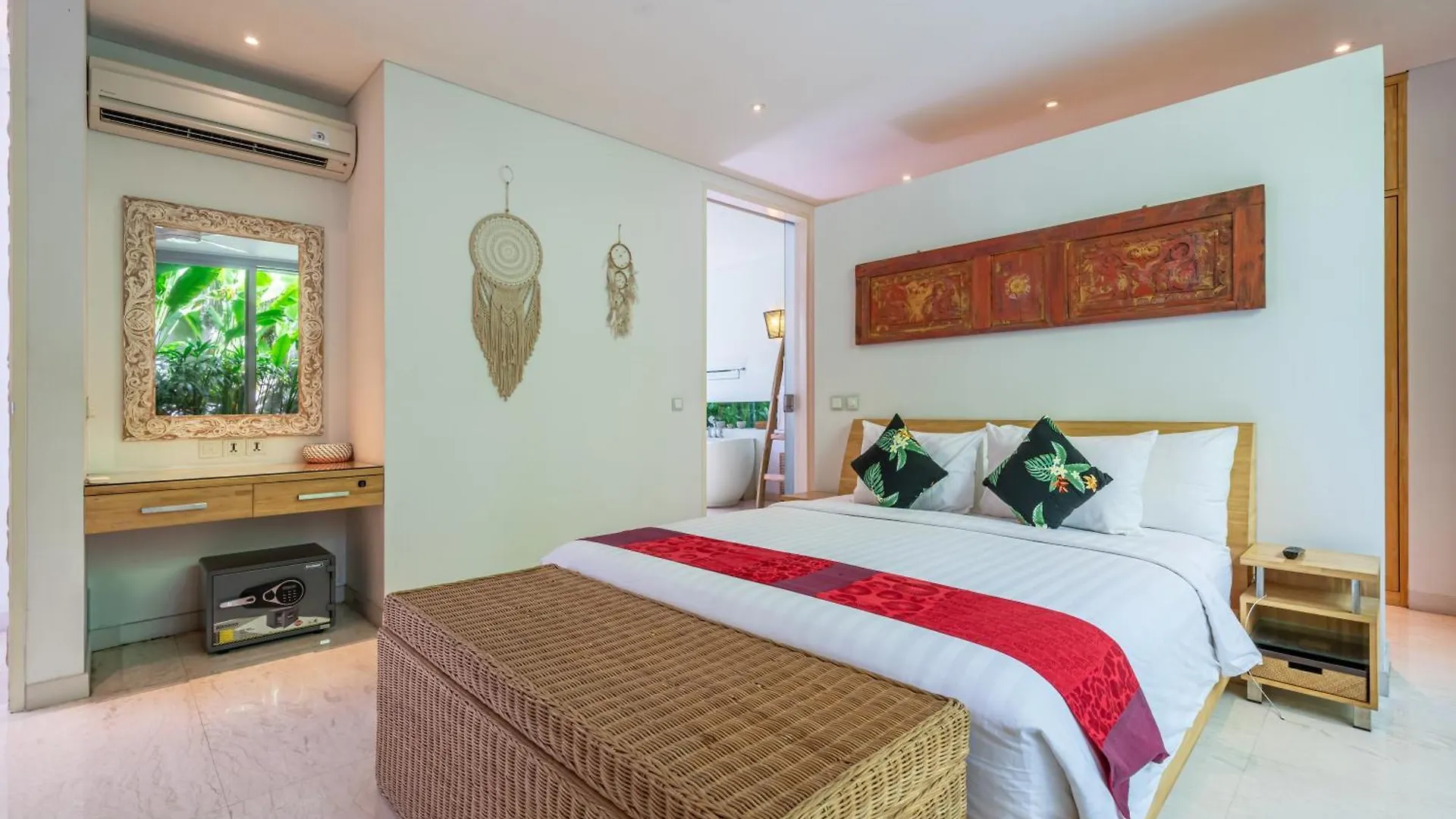 Cozy 3Br Villa In Central Seminyak 0*, Seminyak (Bali)