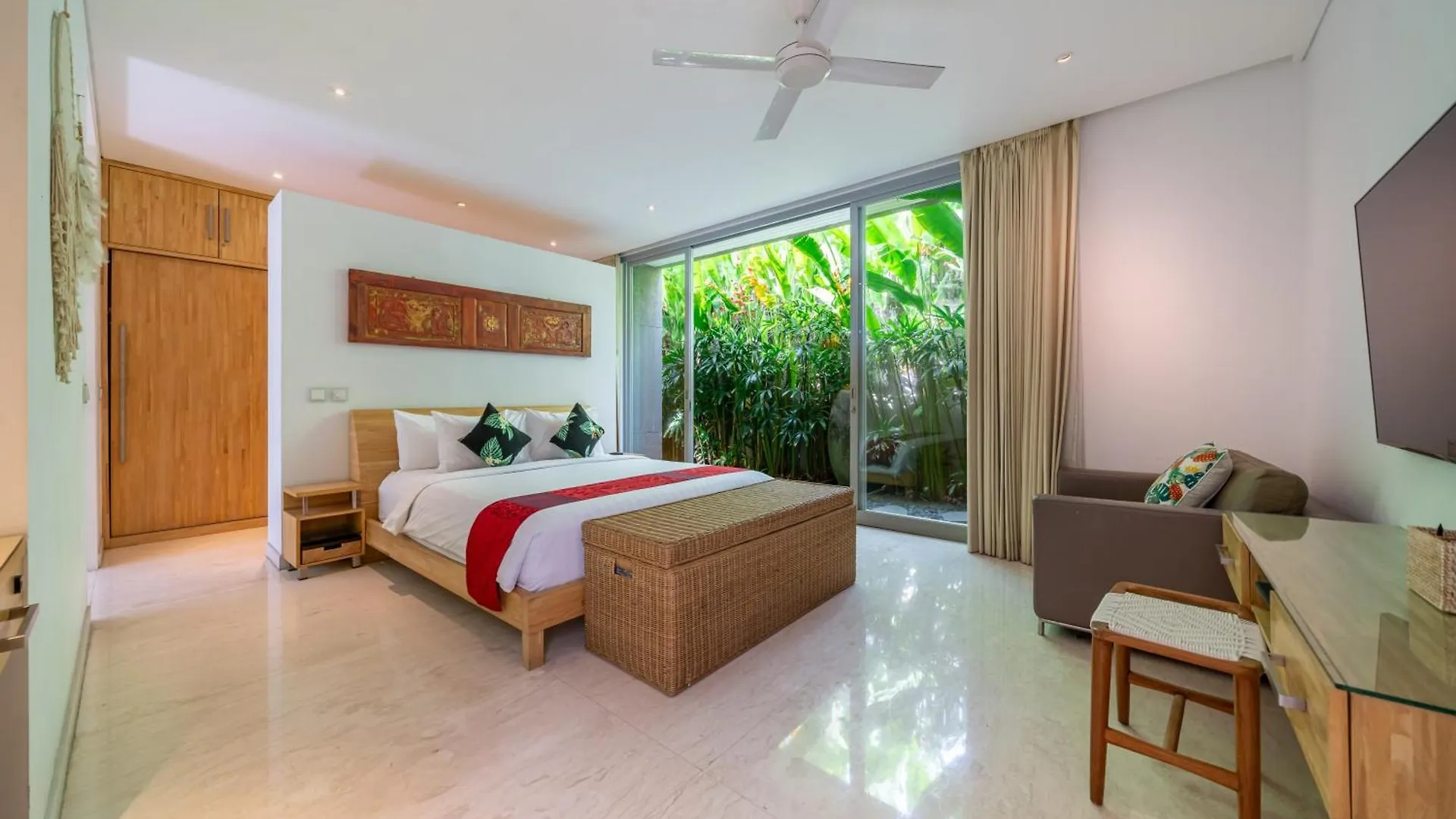 Cozy 3Br Villa In Central Seminyak Indonesia