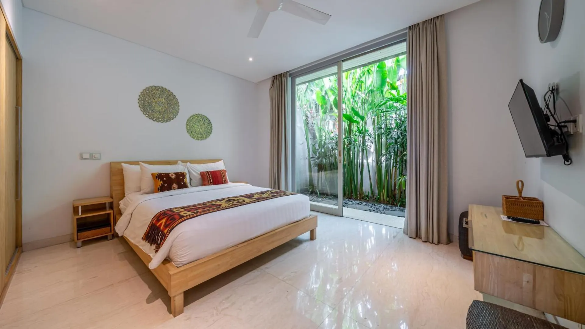 Cozy 3Br Villa In Central Seminyak